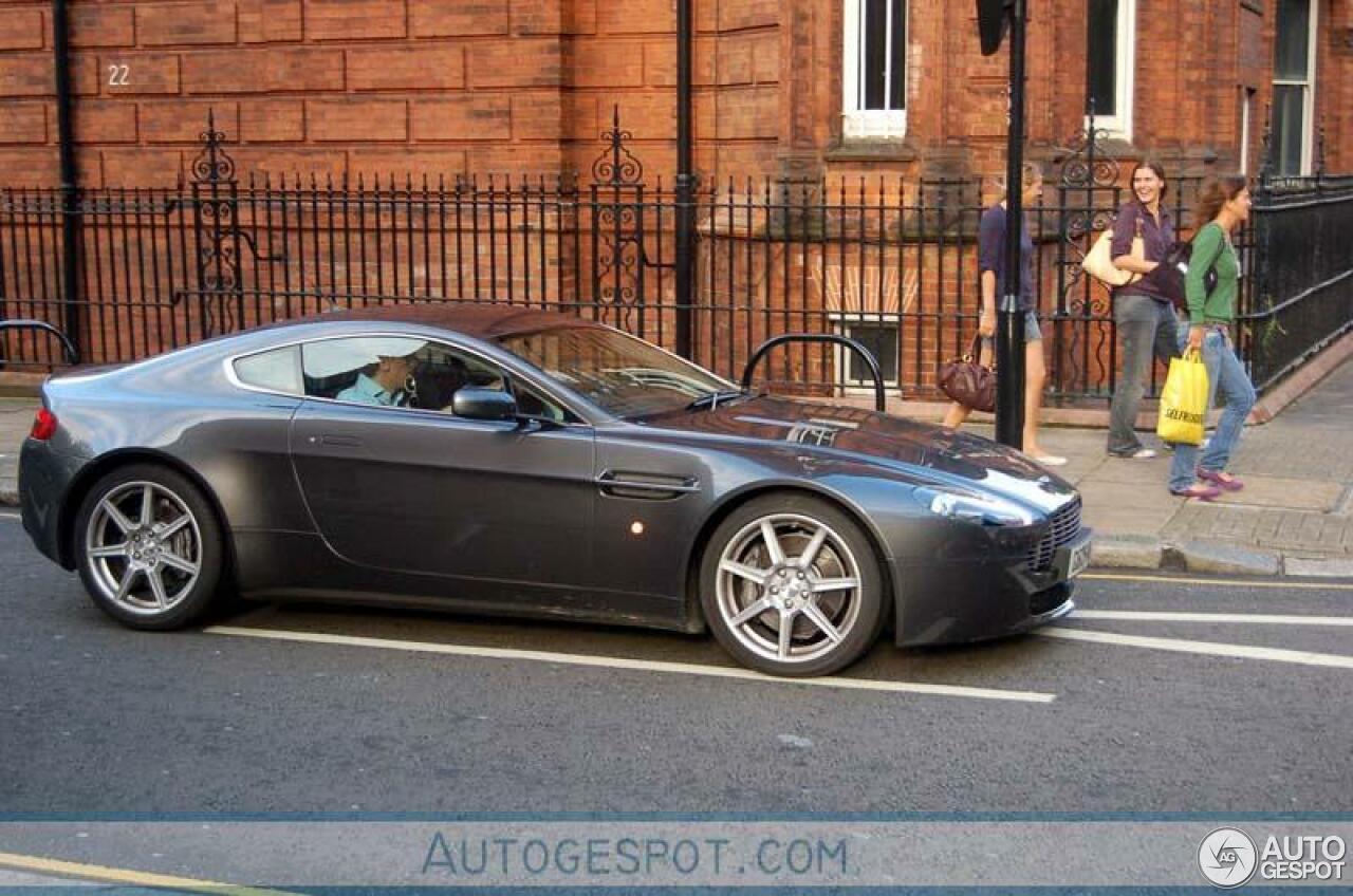 Aston Martin V8 Vantage