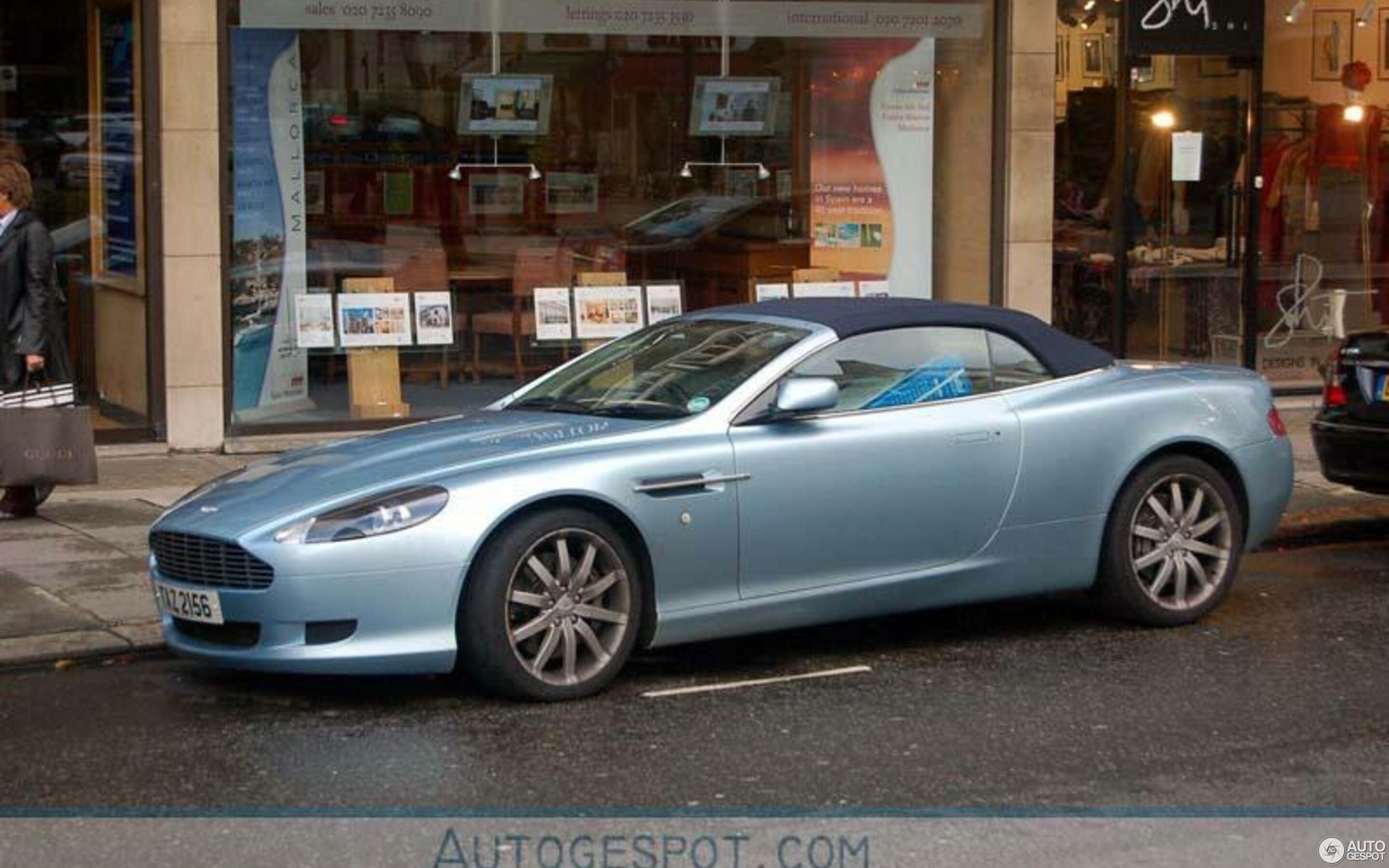 Aston Martin DB9 Volante