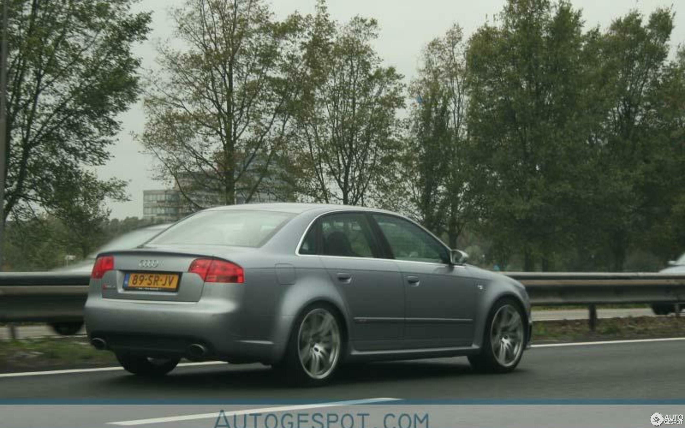 Audi RS4 Sedan