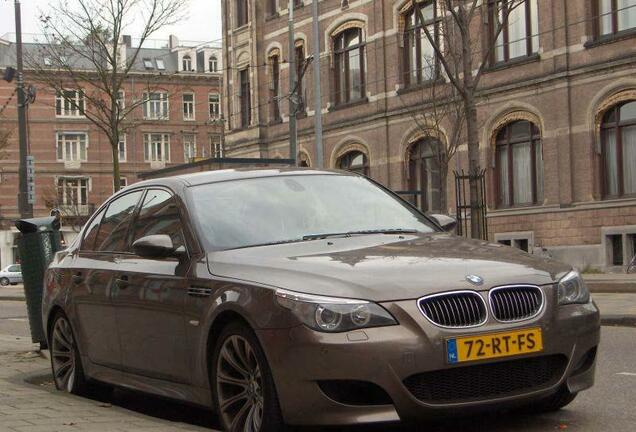 BMW M5 E60 2005