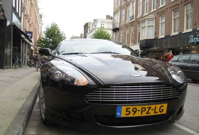 Aston Martin DB9