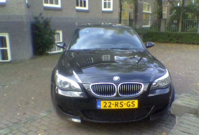 BMW M5 E60 2005