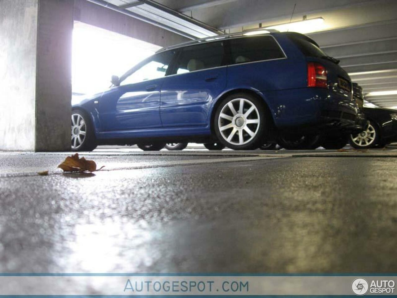 Audi RS4 Avant B5