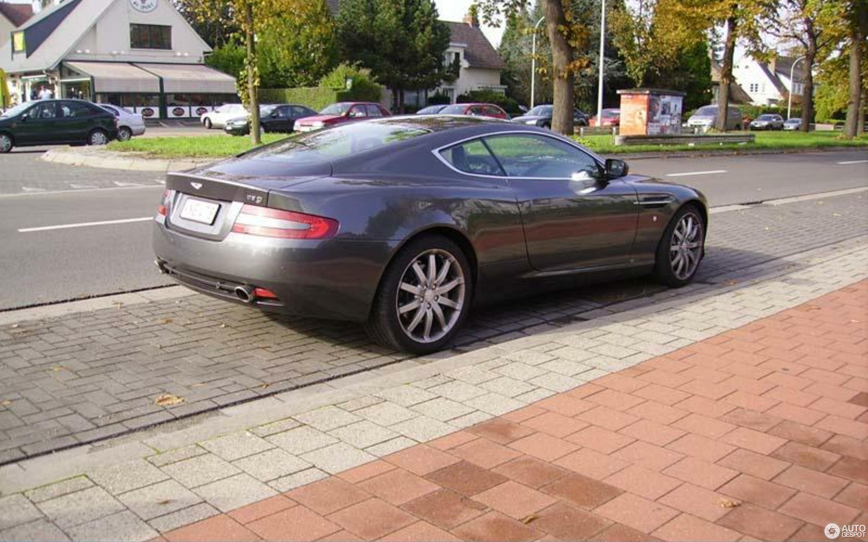 Aston Martin DB9