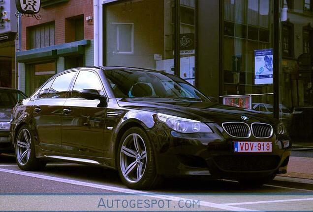 BMW M5 E60 2005