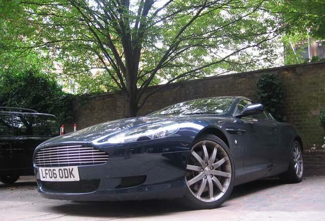 Aston Martin DB9