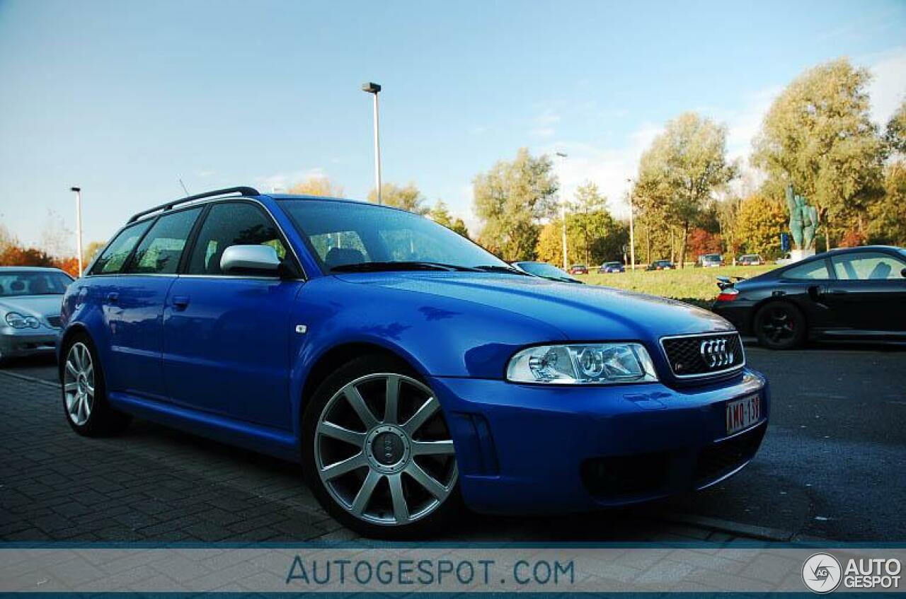 Audi RS4 Avant B5