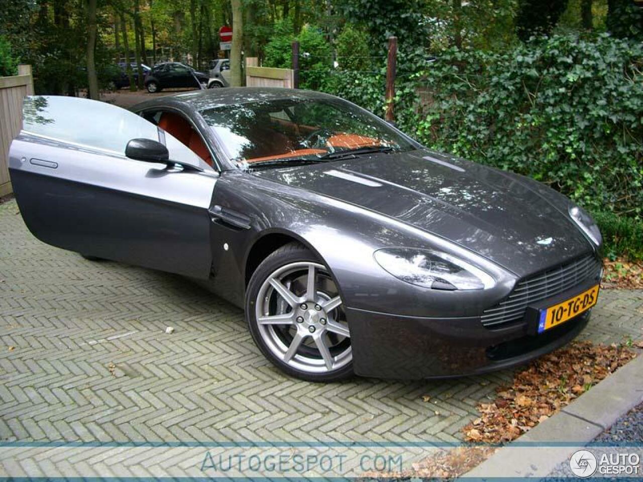 Aston Martin V8 Vantage