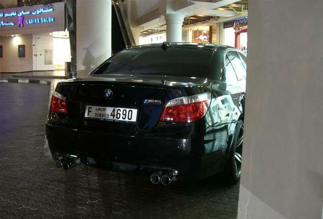 BMW M5 E60 2005