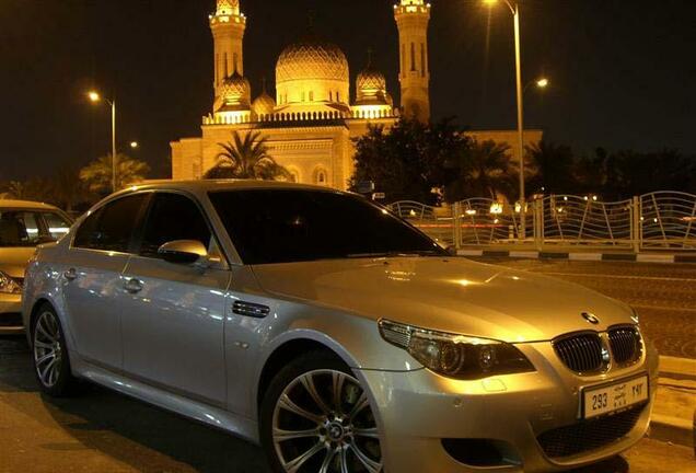 BMW M5 E60 2005