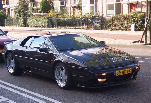 Lotus Esprit V8 GT