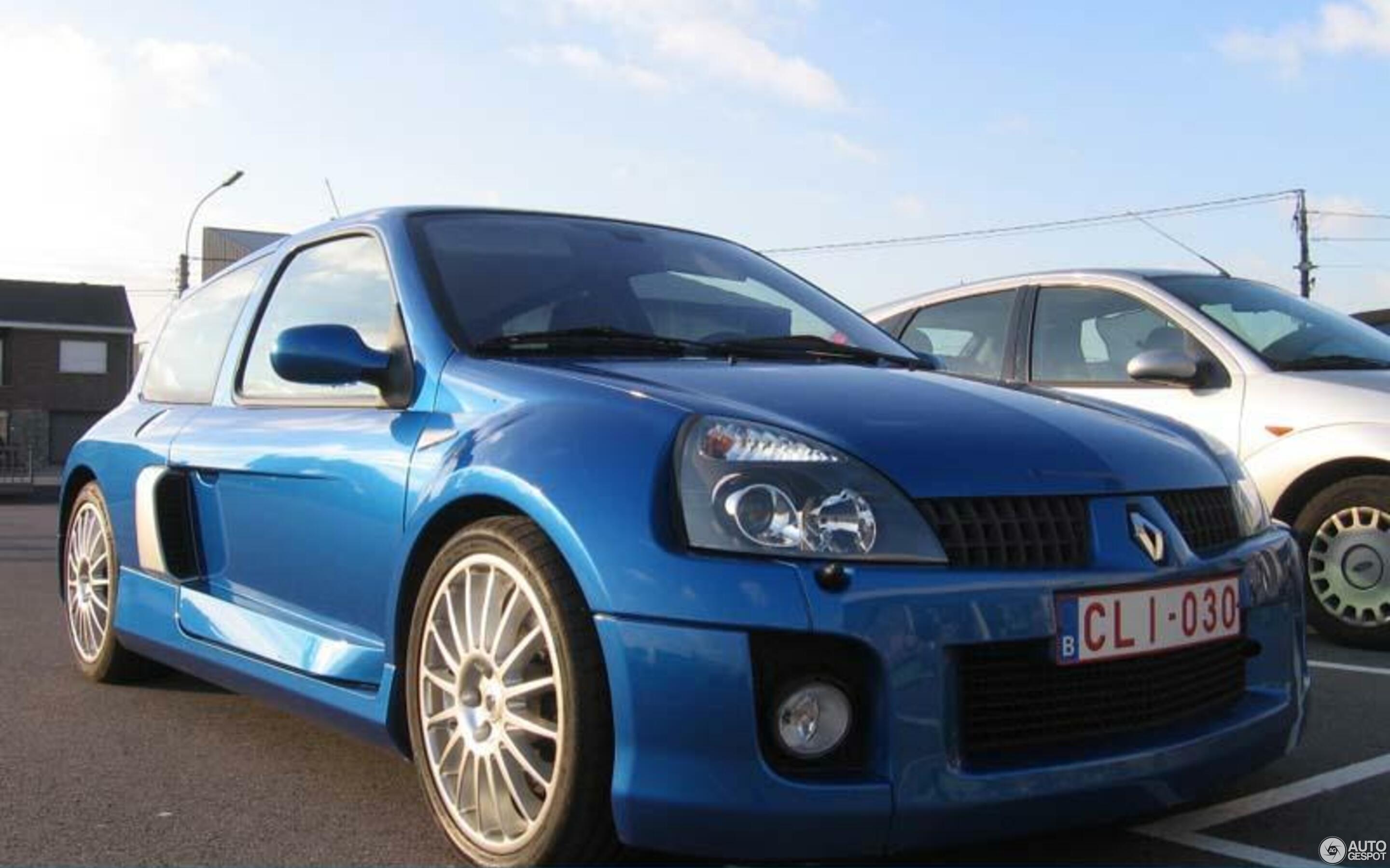 Renault Clio V6 Phase II