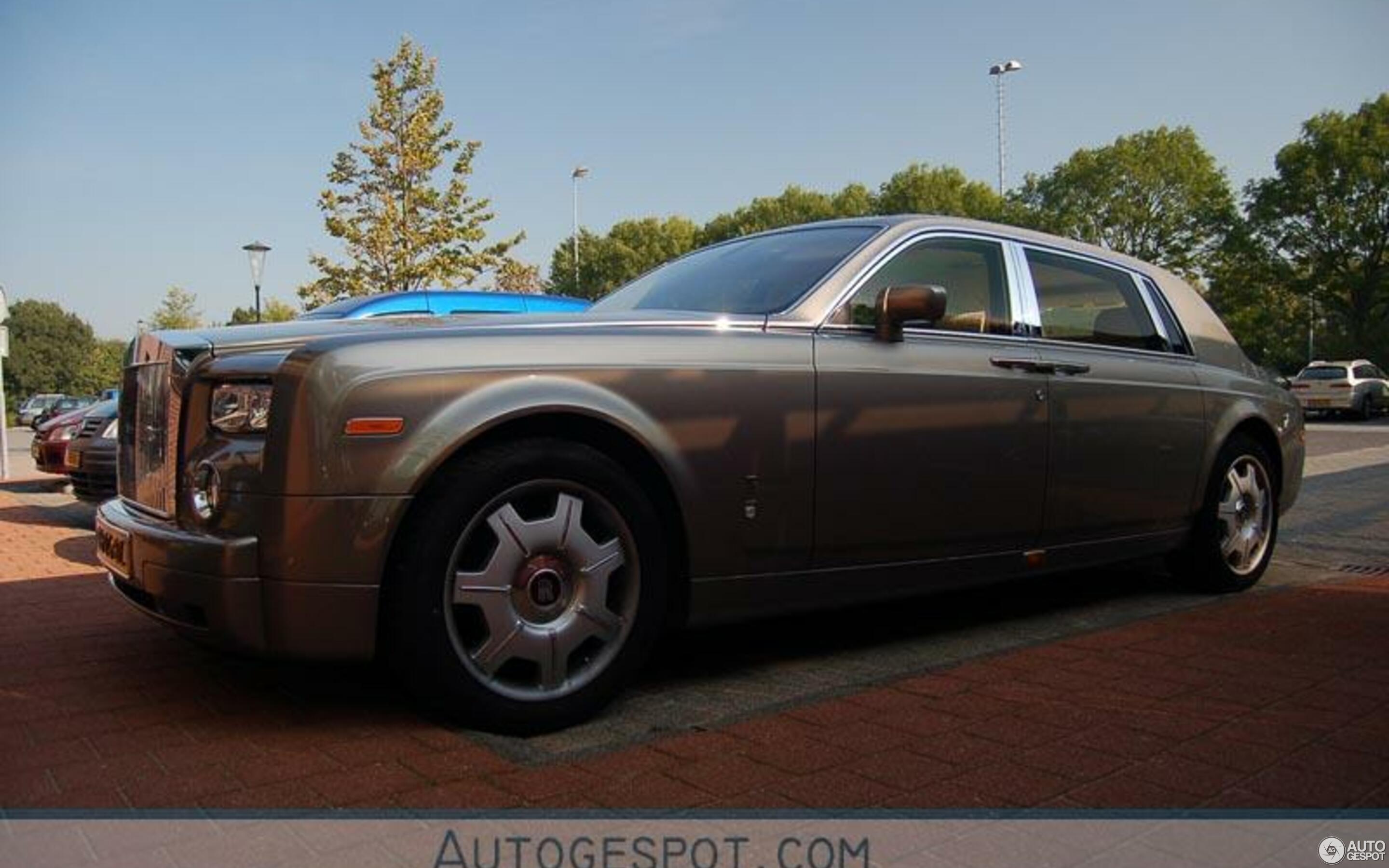 Rolls-Royce Phantom EWB