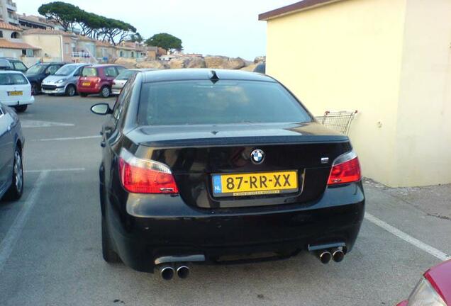 BMW M5 E60 2005