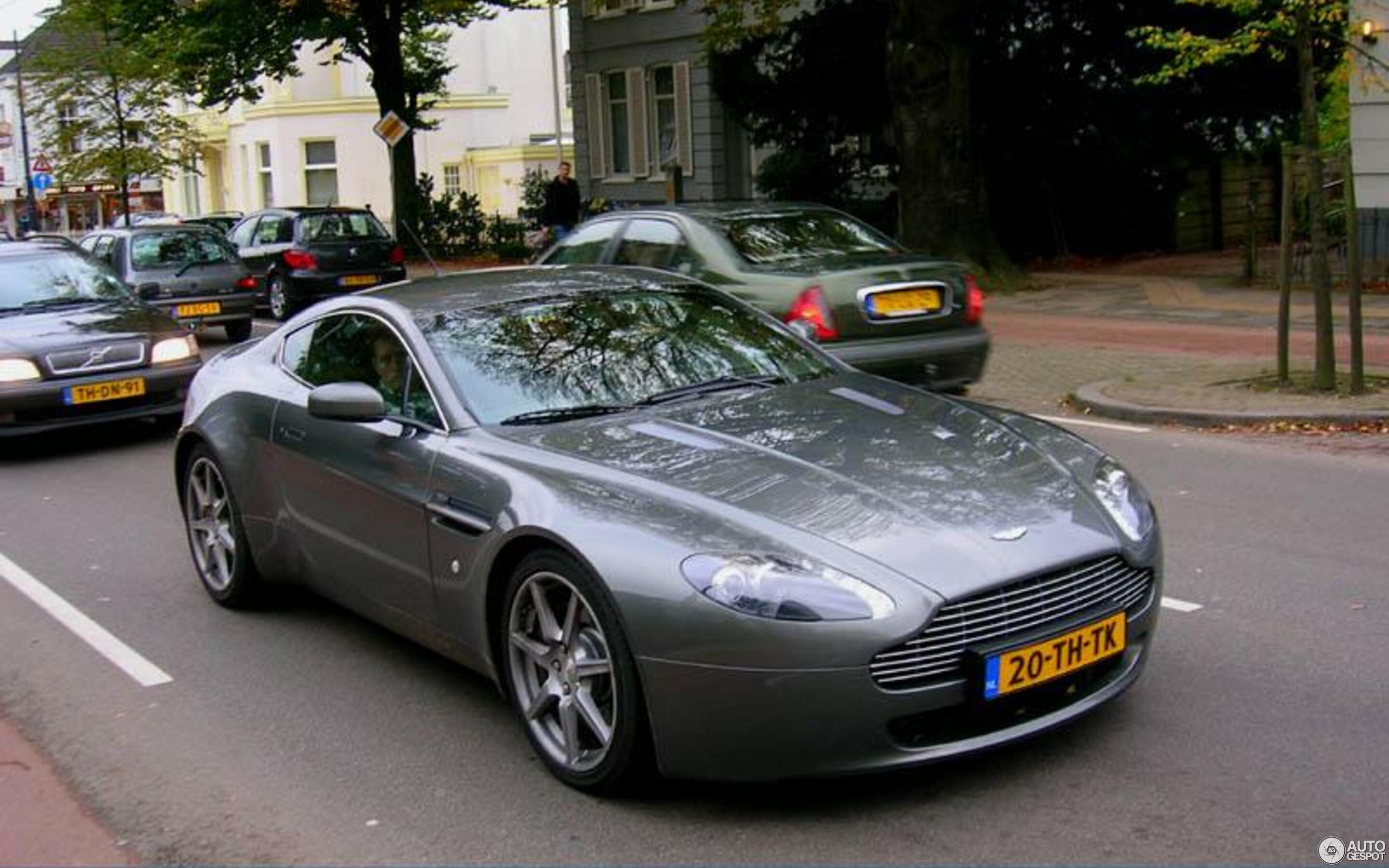 Aston Martin V8 Vantage