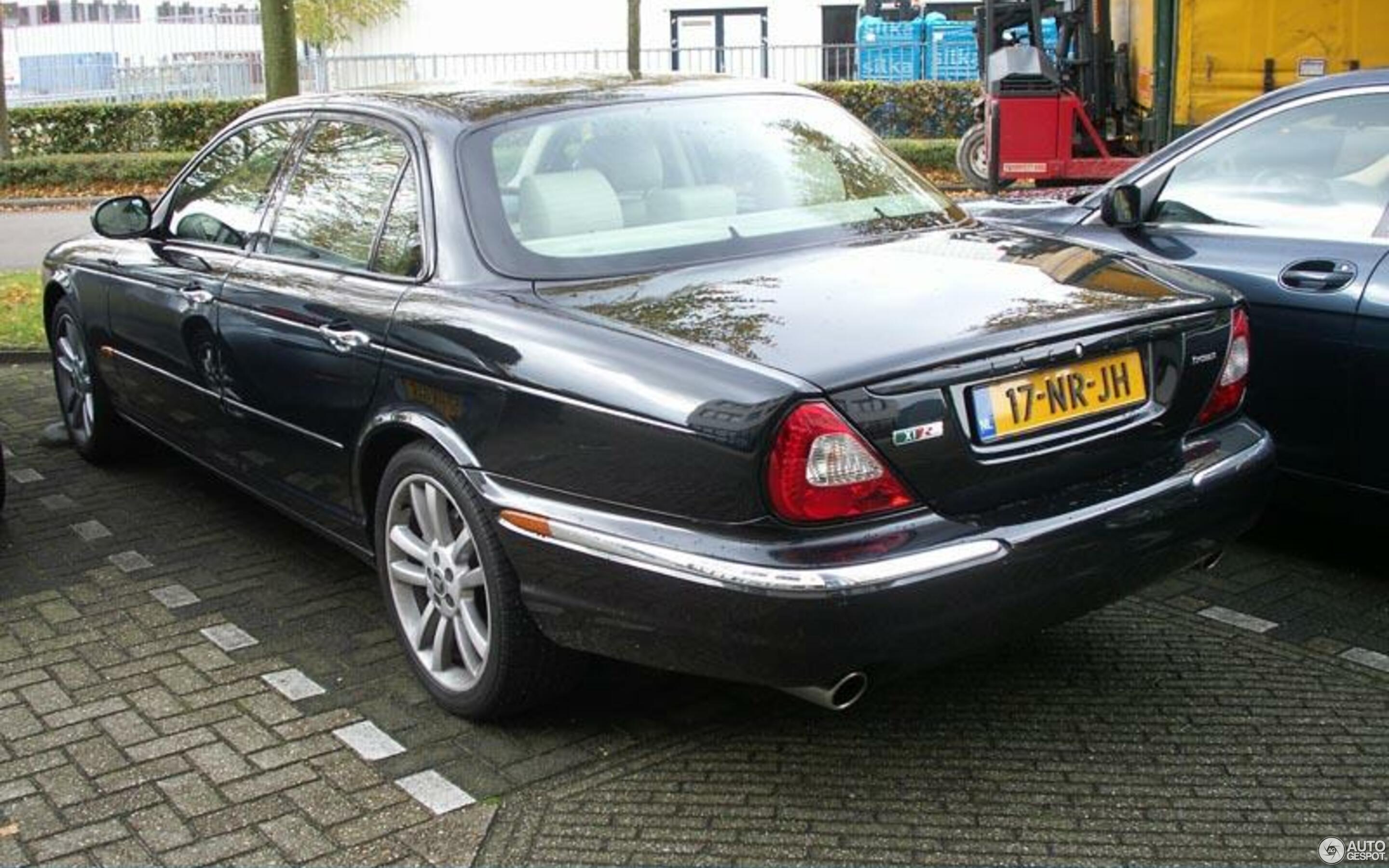 Jaguar XJR