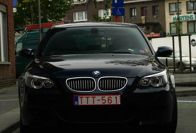 BMW M5 E60 2005