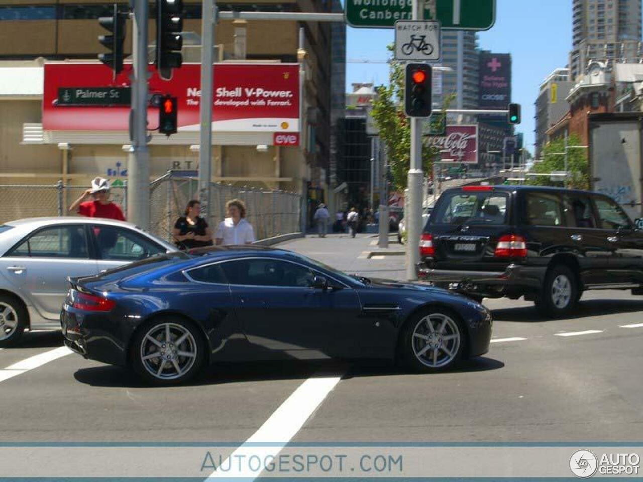 Aston Martin V8 Vantage