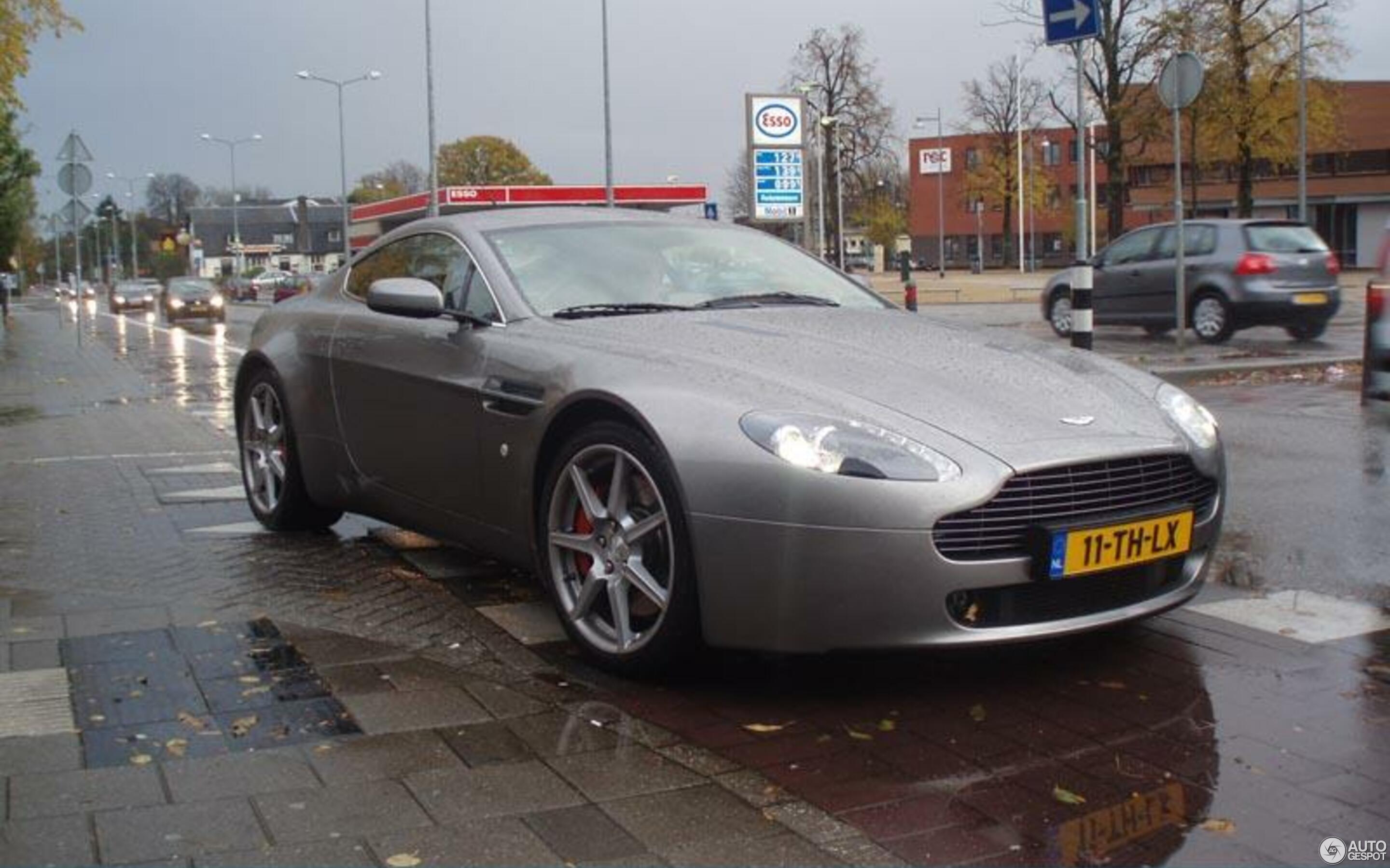 Aston Martin V8 Vantage