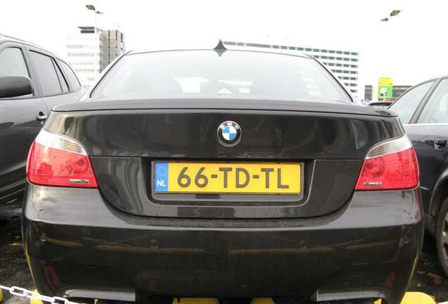 BMW M5 E60 2005