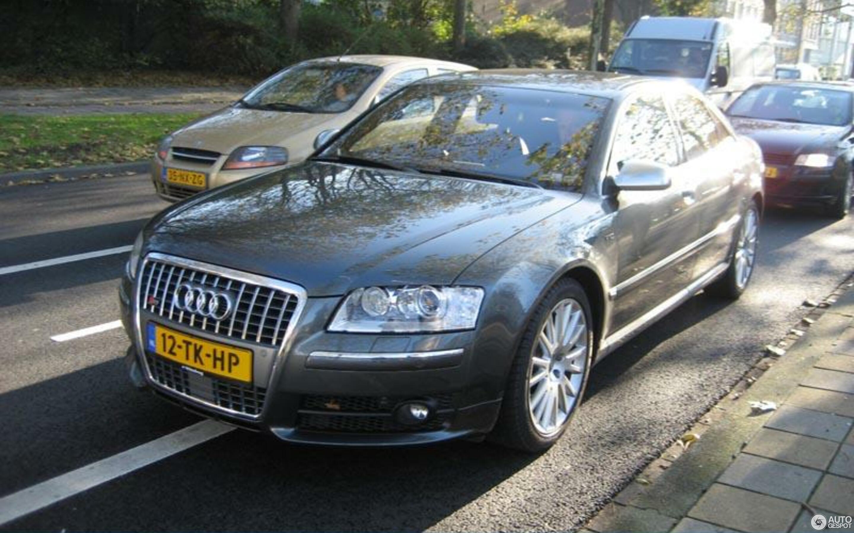 Audi S8 D3