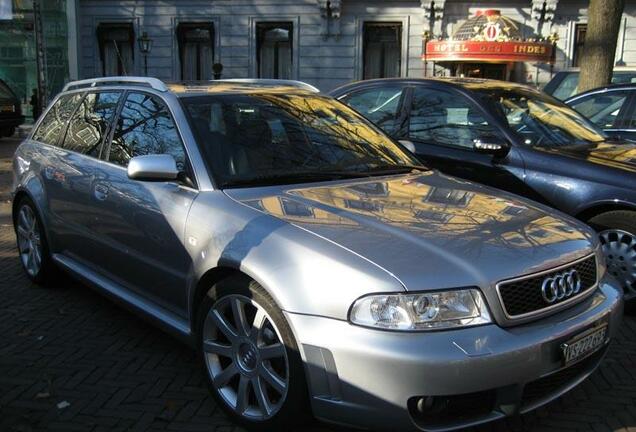 Audi RS4 Avant B5