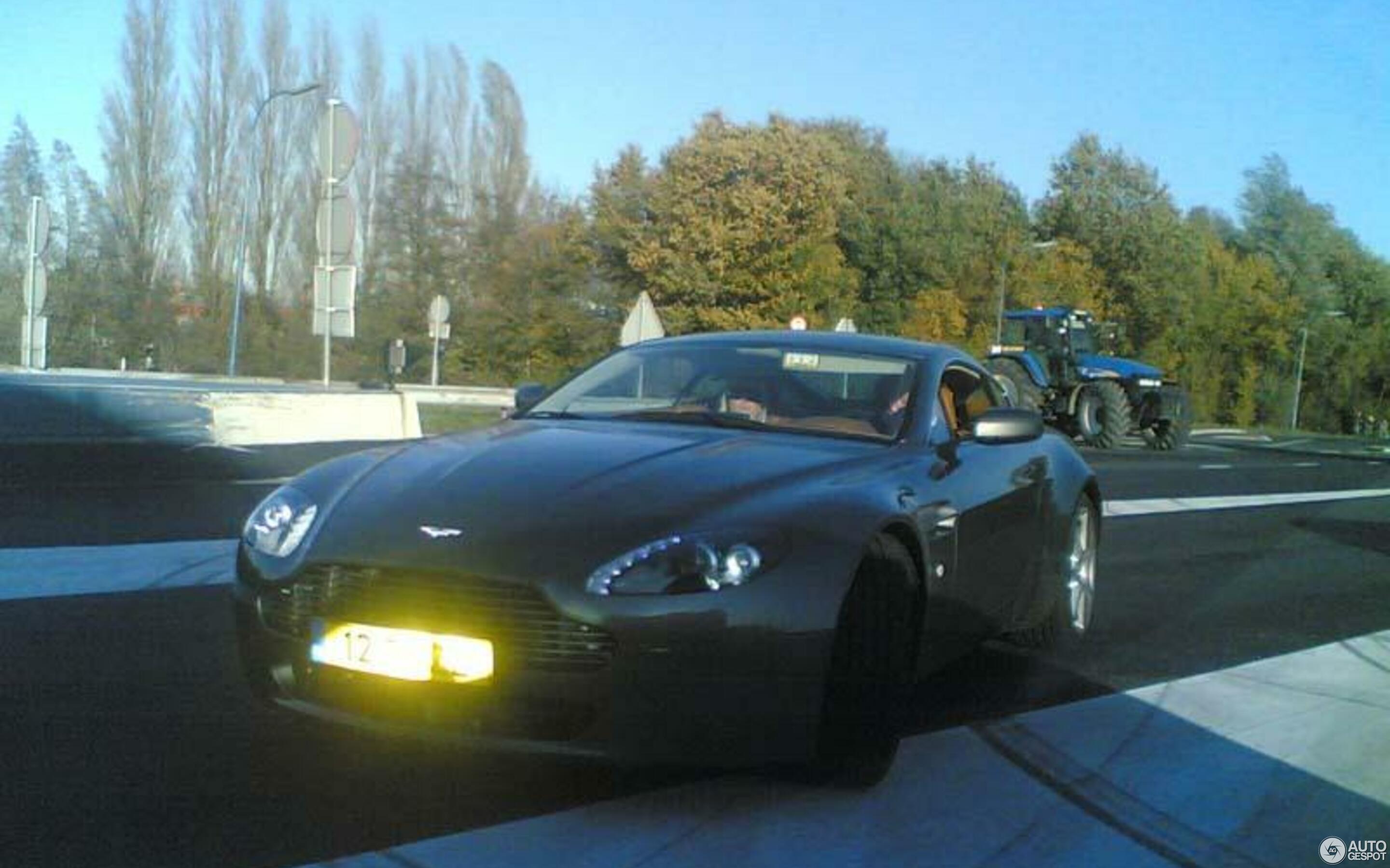 Aston Martin V8 Vantage