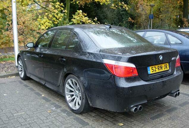 BMW M5 E60 2005