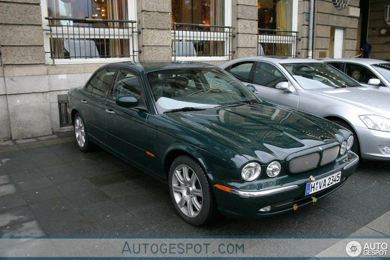 Jaguar XJR