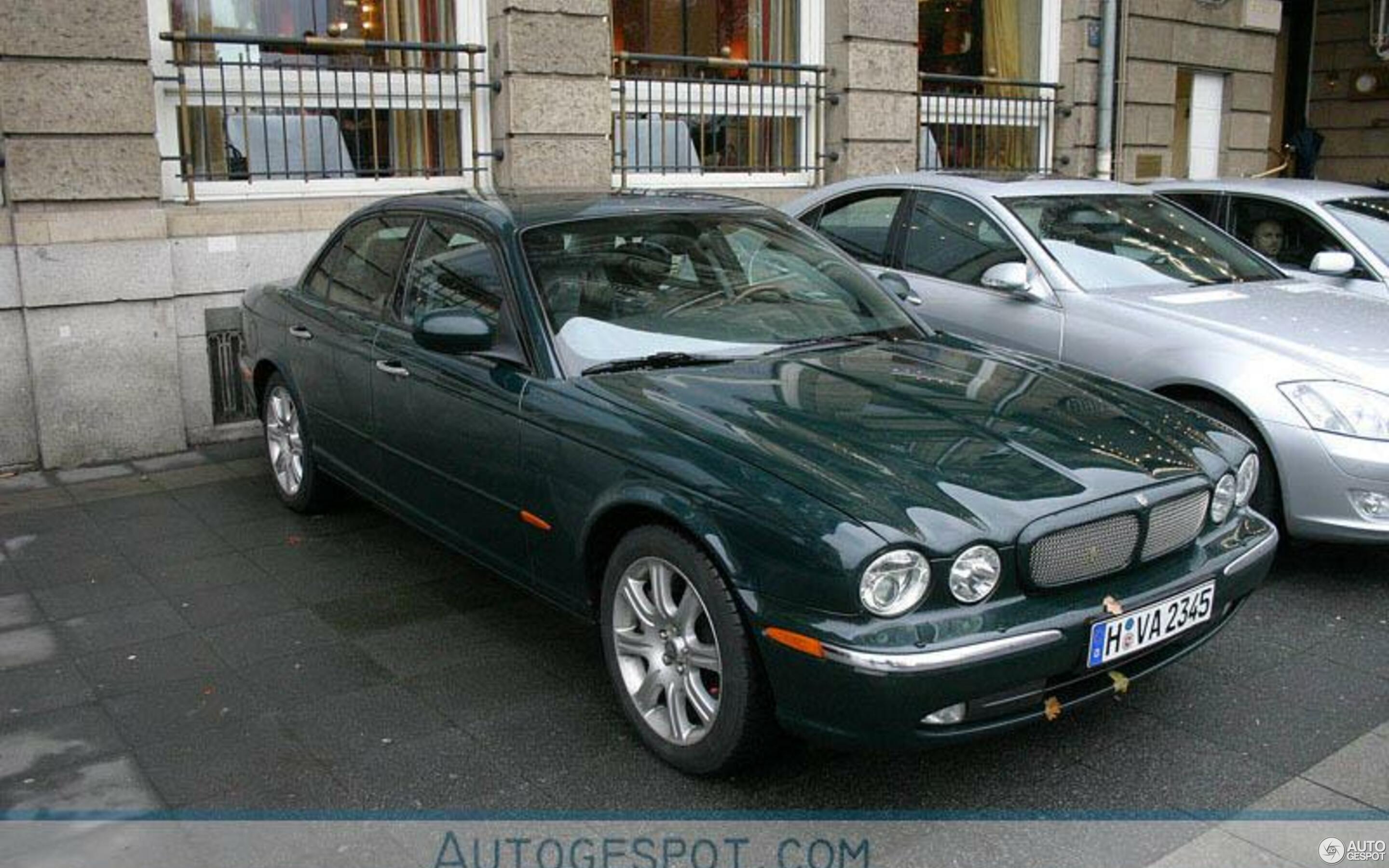 Jaguar XJR