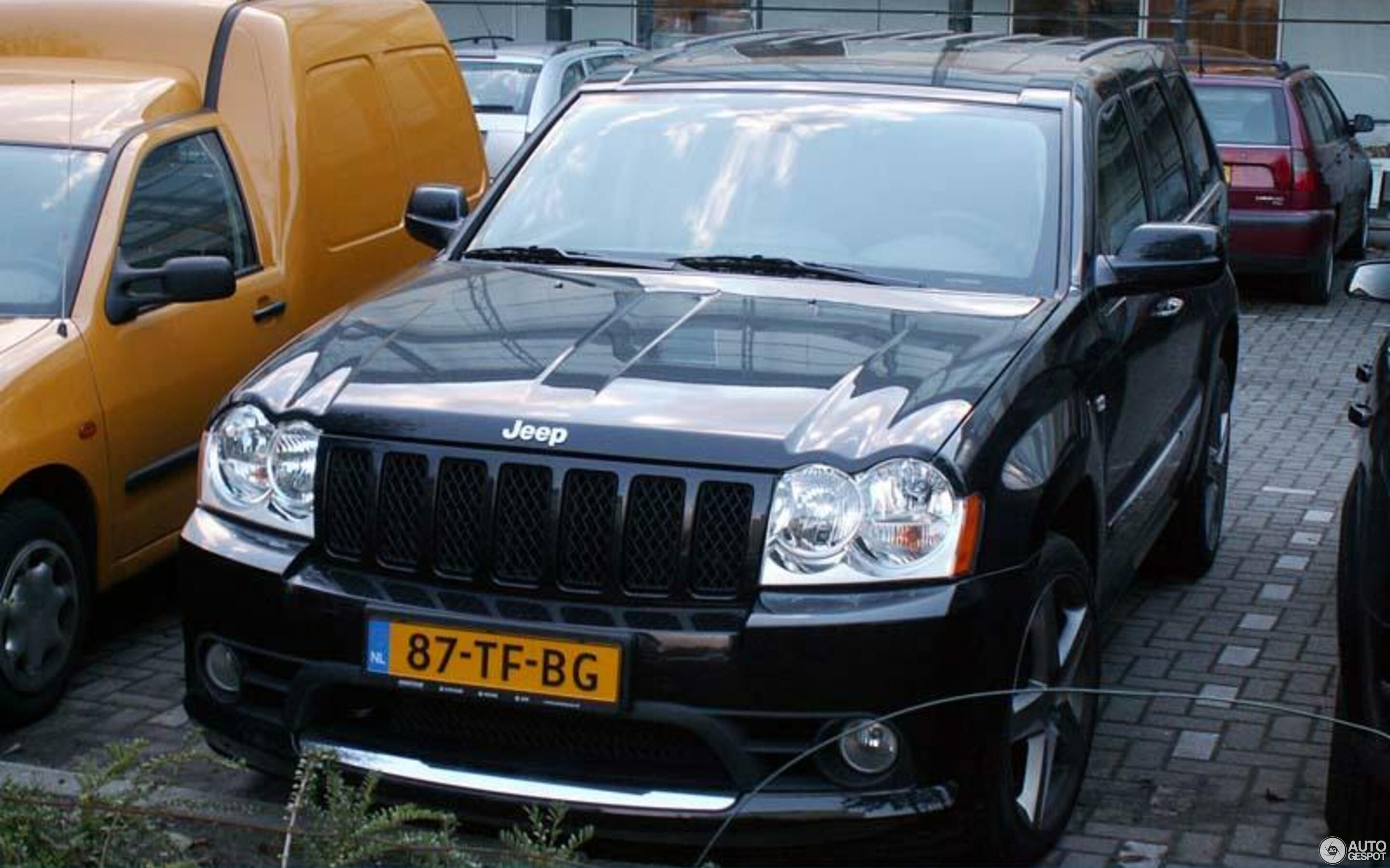 Jeep Grand Cherokee SRT-8 2005