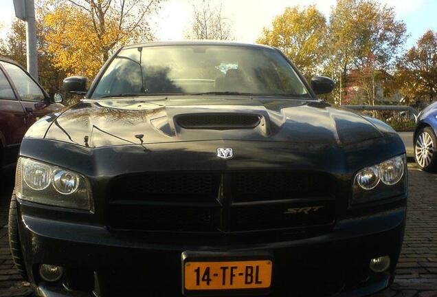 Dodge Charger SRT-8