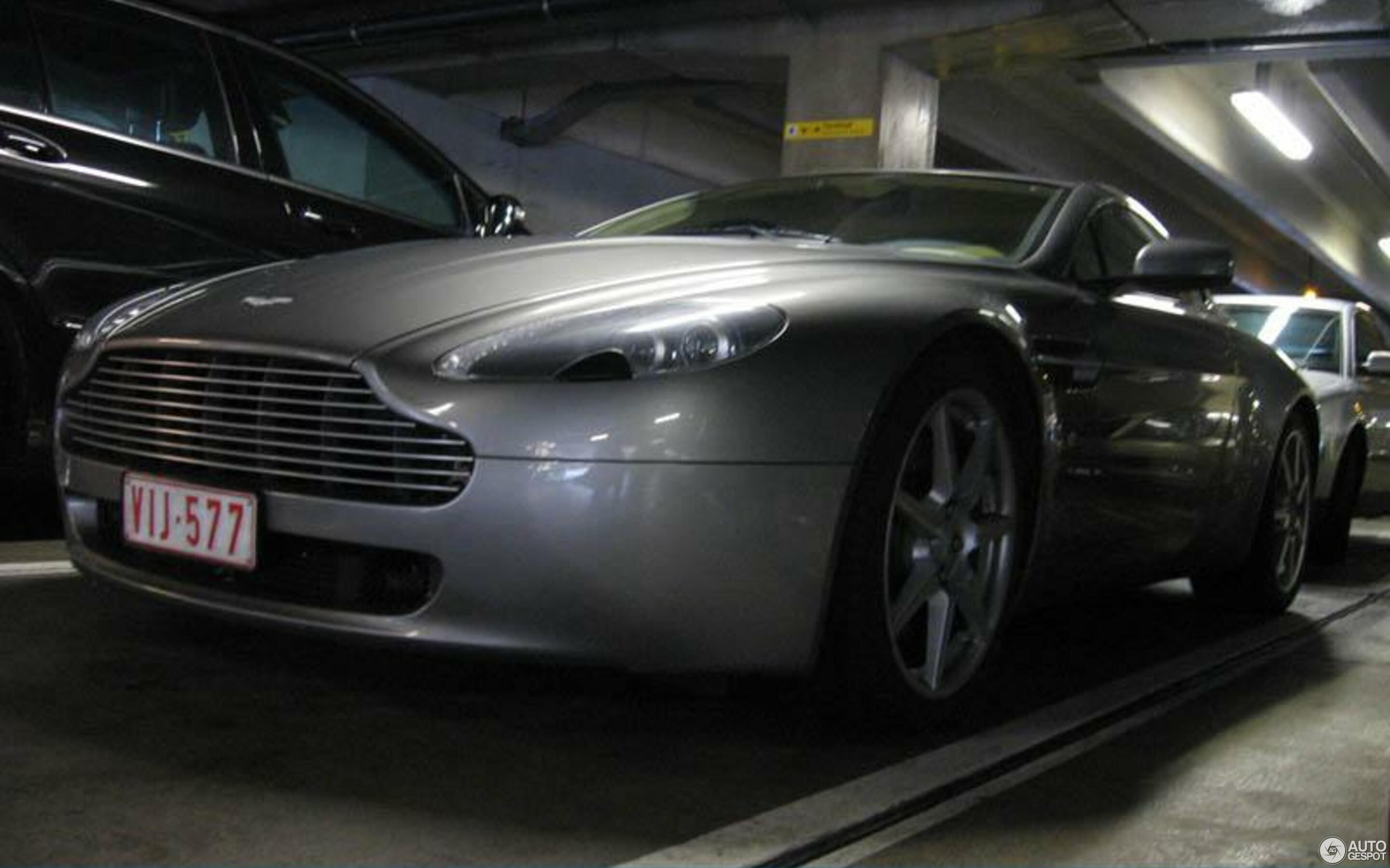 Aston Martin V8 Vantage