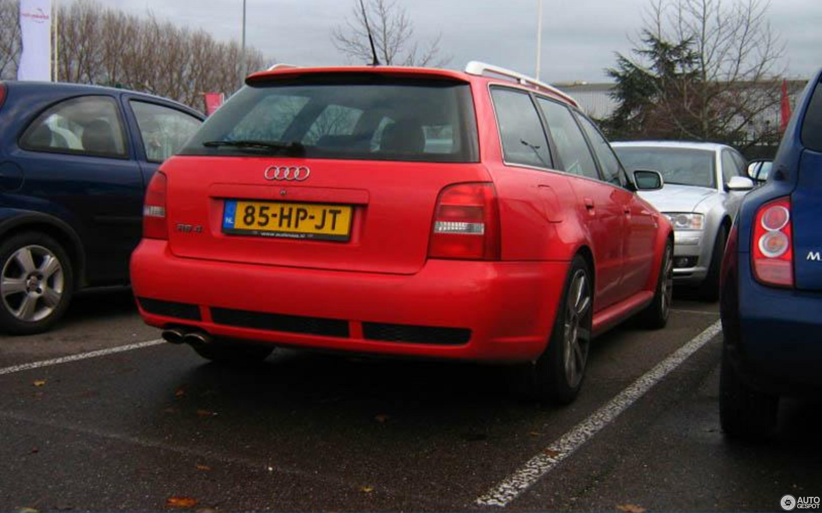 Audi RS4 Avant B5