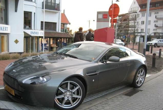 Aston Martin V8 Vantage