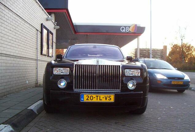 Rolls-Royce Phantom Black