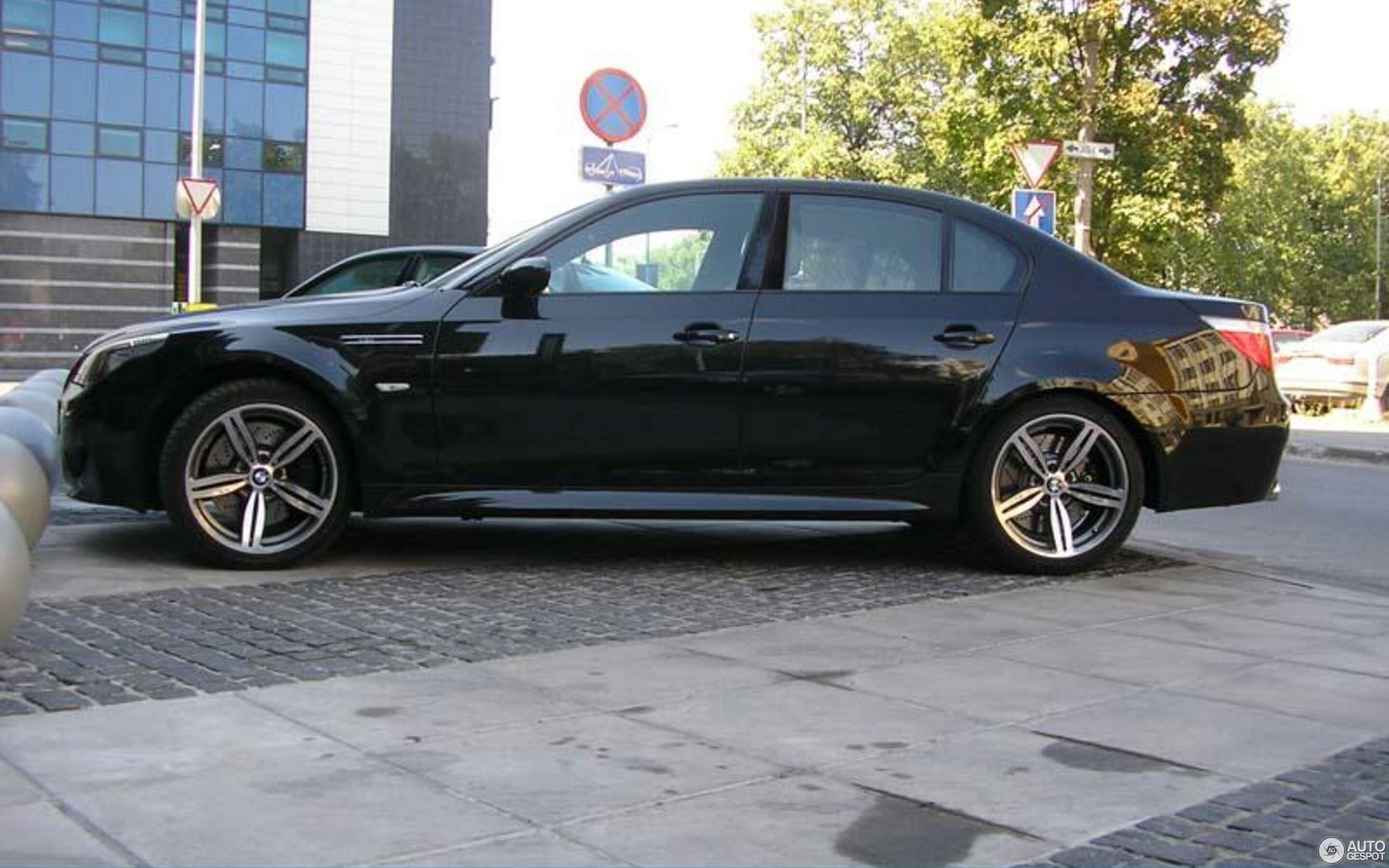 BMW M5 E60 2005