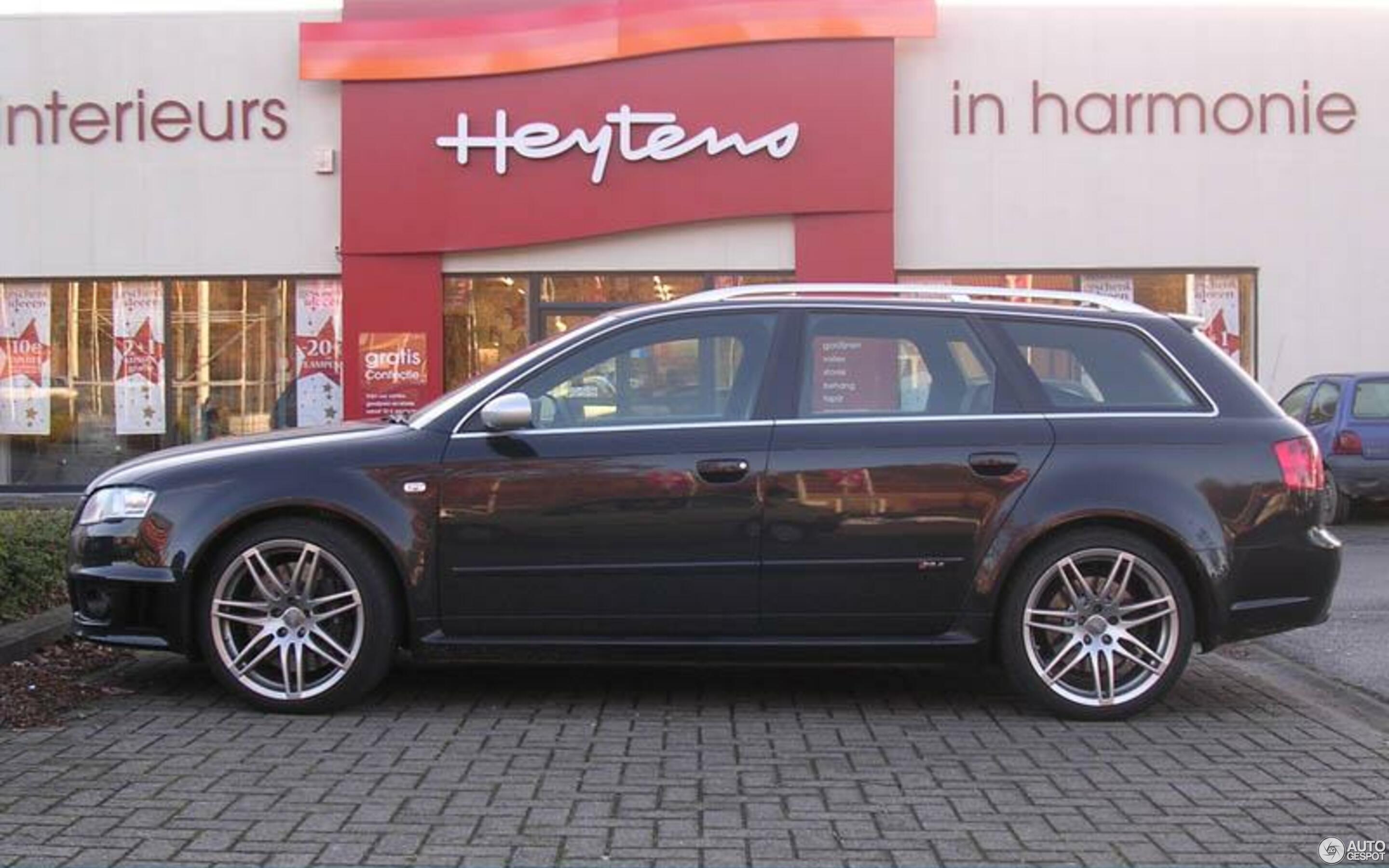 Audi RS4 Avant B7