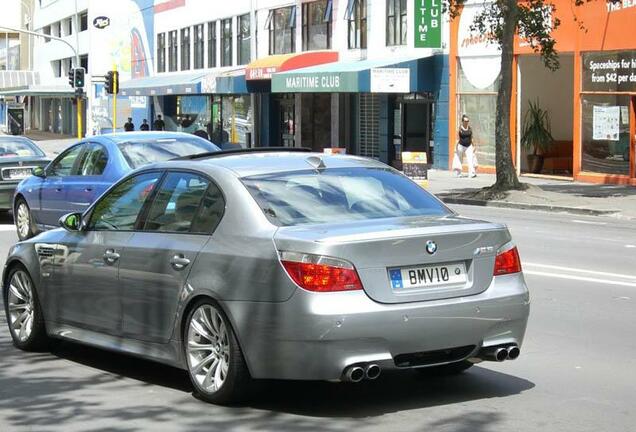 BMW M5 E60 2005