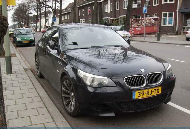 BMW M5 E60 2005