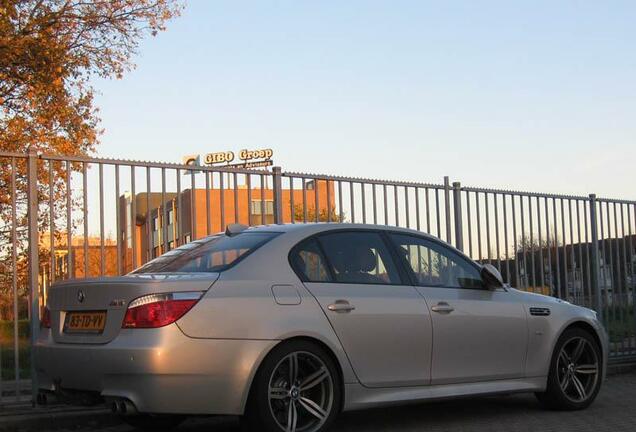 BMW M5 E60 2005