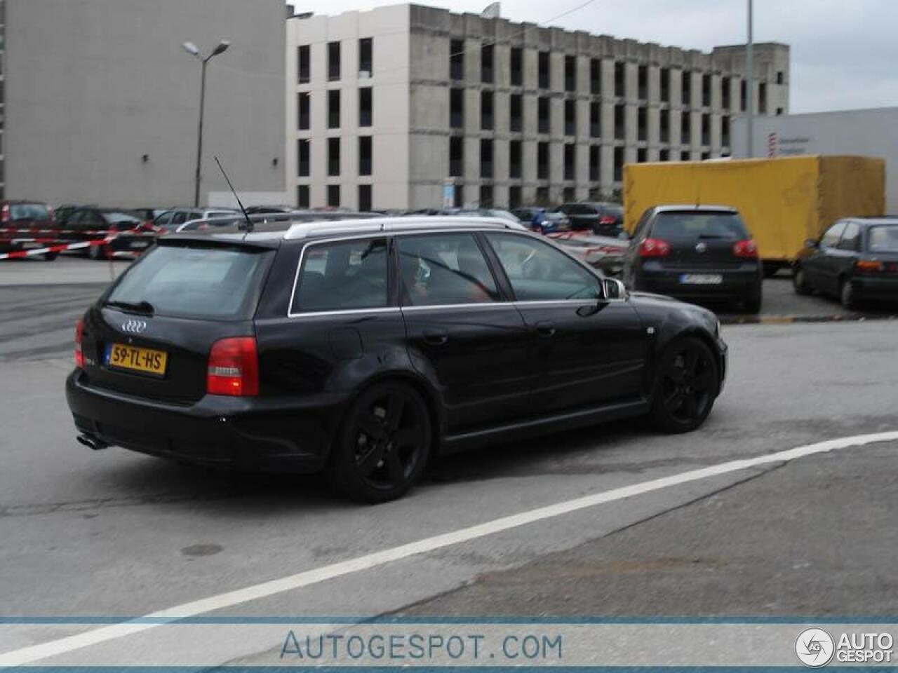 Audi RS4 Avant B5