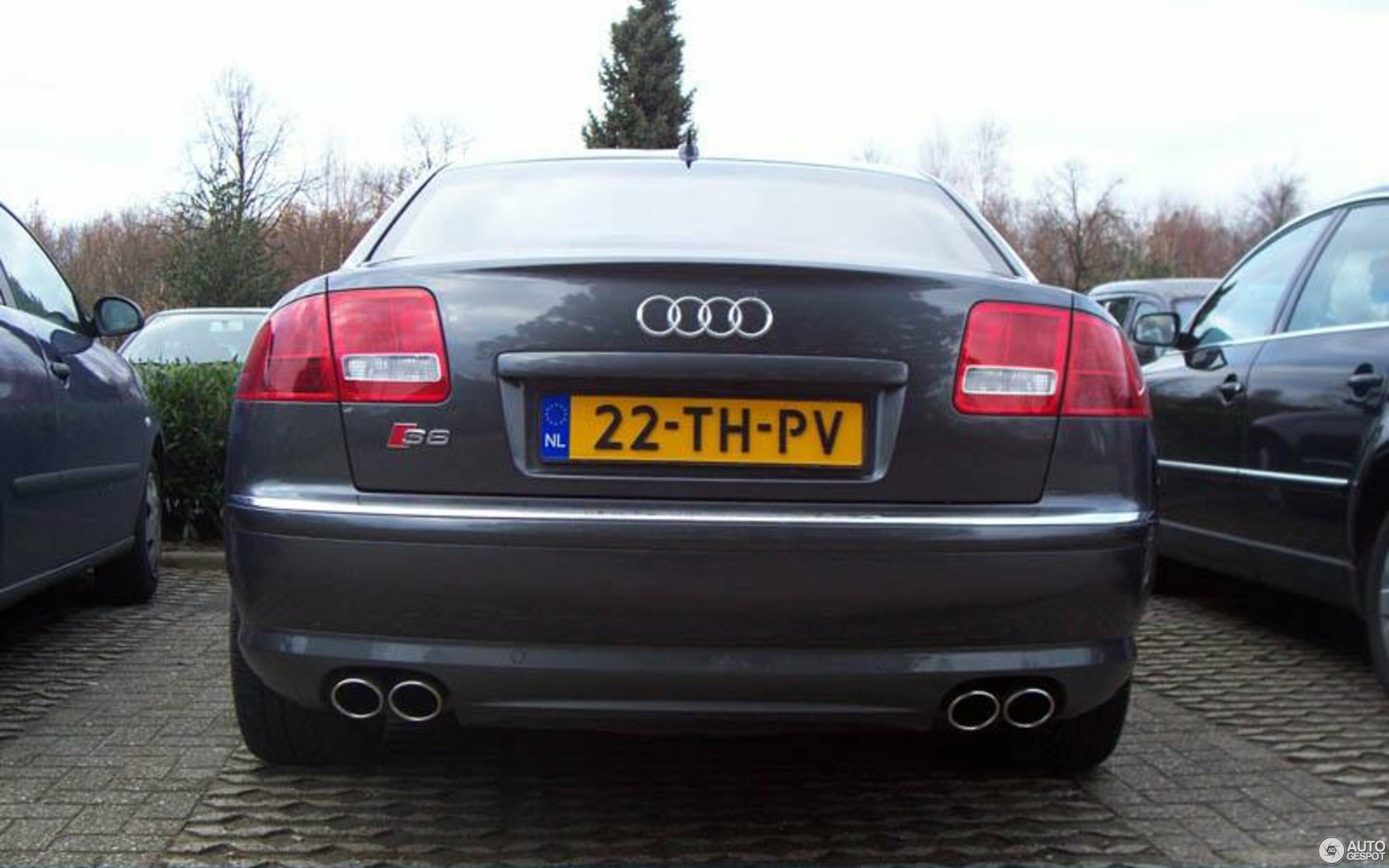 Audi S8 D3