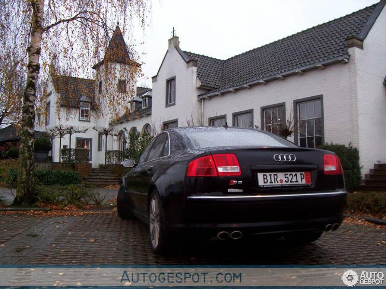 Audi S8 D3