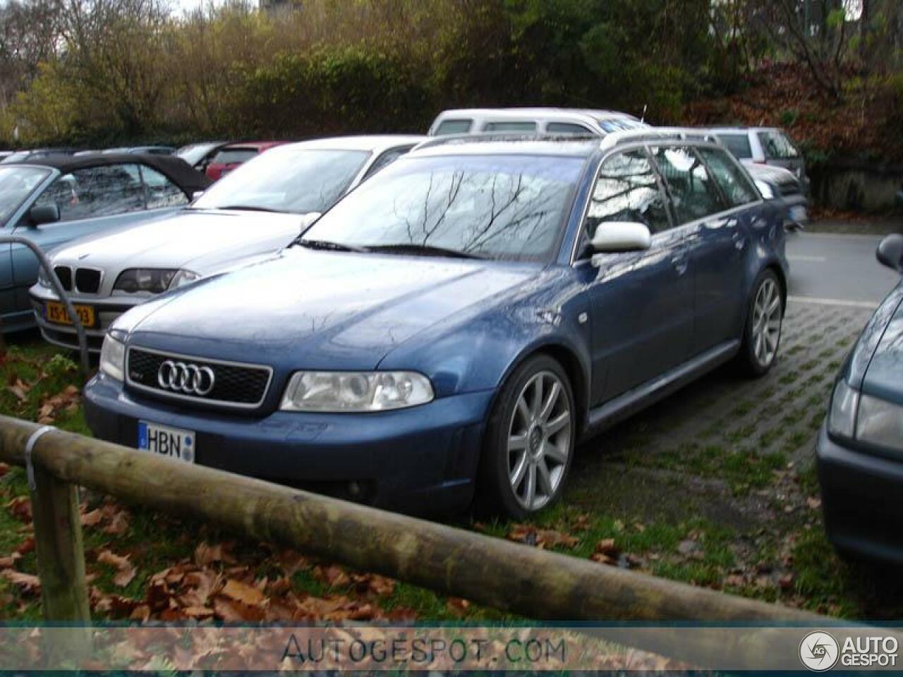 Audi RS4 Avant B5