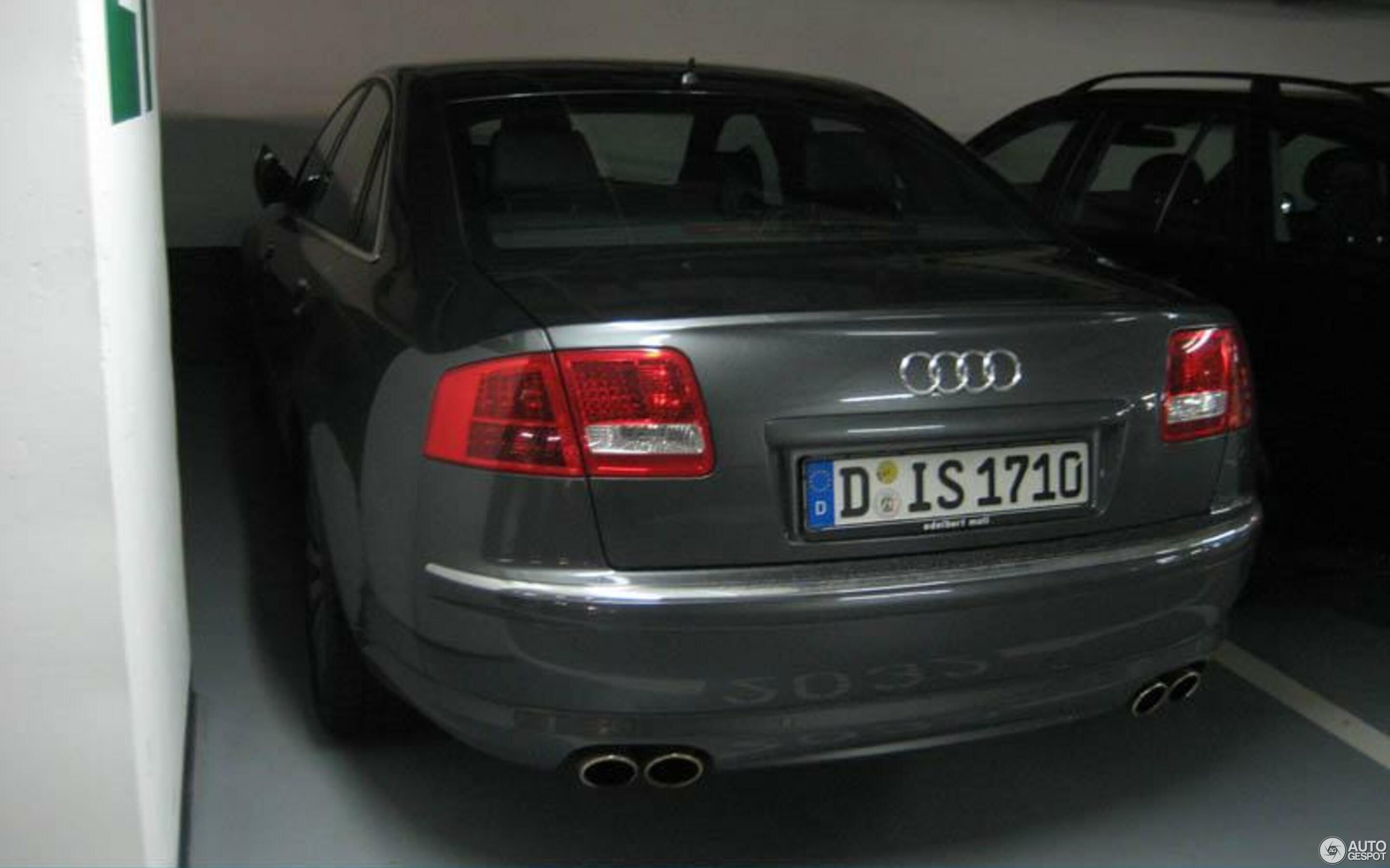 Audi S8 D3