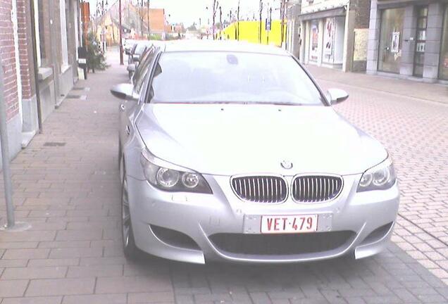 BMW M5 E60 2005