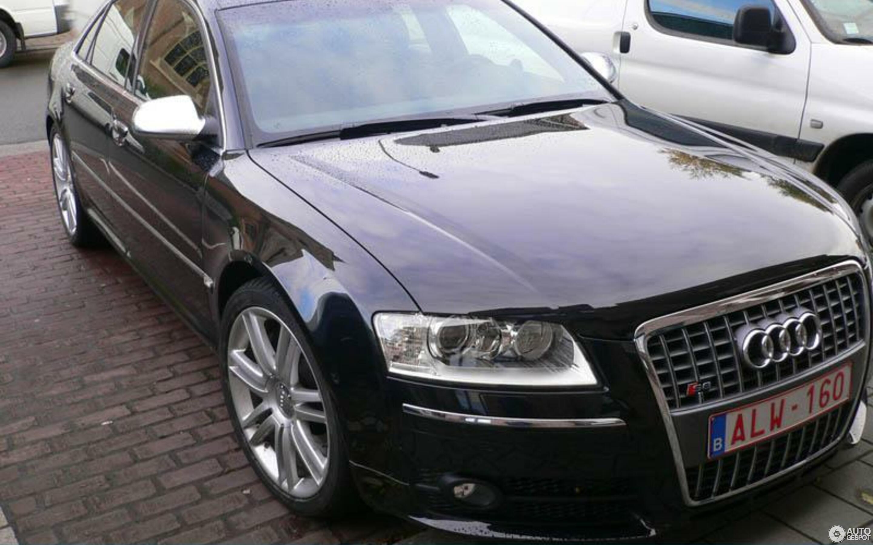 Audi S8 D3