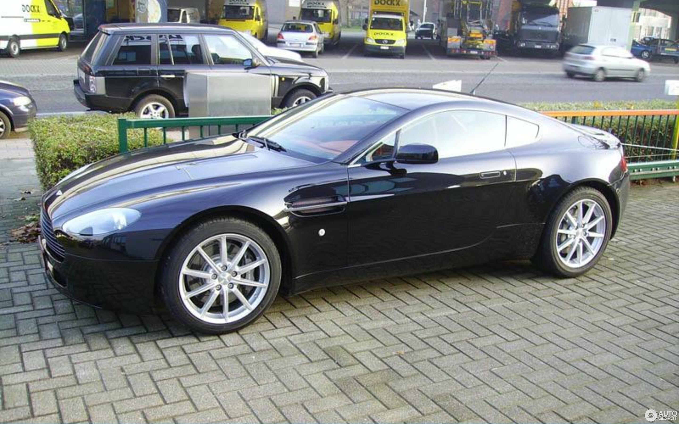 Aston Martin V8 Vantage