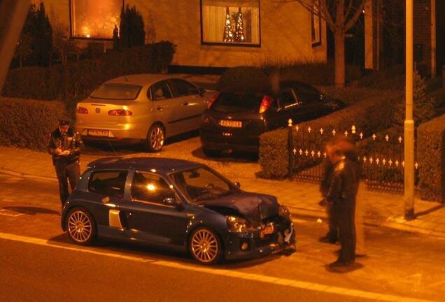 Renault Clio V6 Phase II